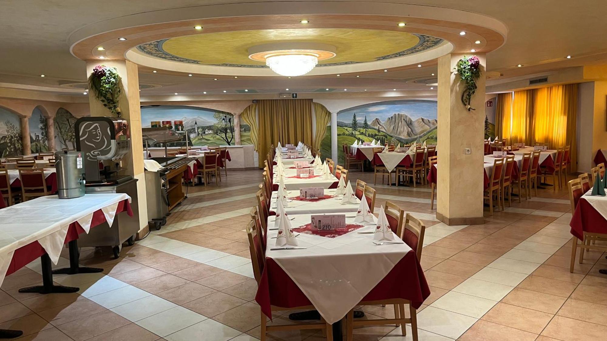 Hotel Saxl Campo di Trens Bagian luar foto