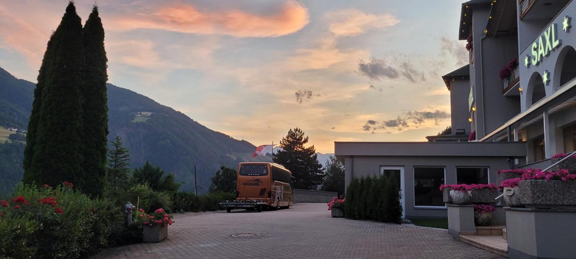 Hotel Saxl Campo di Trens Bagian luar foto