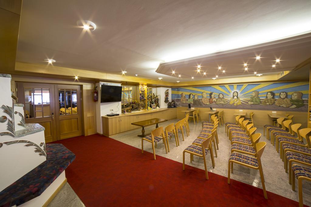 Hotel Saxl Campo di Trens Bagian luar foto